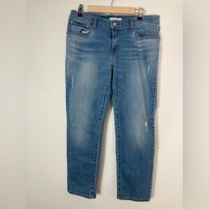 Levi’s boyfriend jeans size 31 light distressed